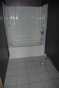 IMG_3966 Upstairs Full Bathroom
